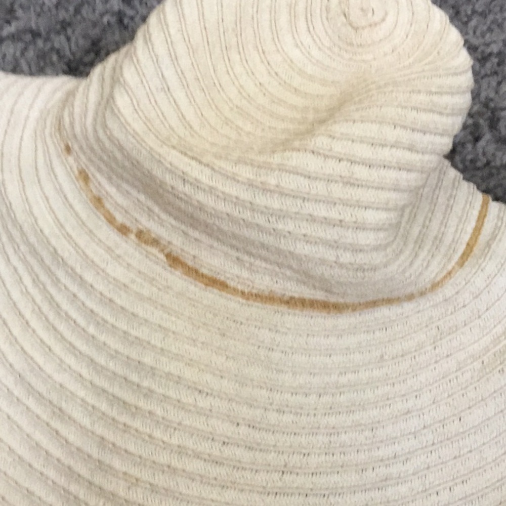 Beautiful floppy hat - Picture 3 of 3